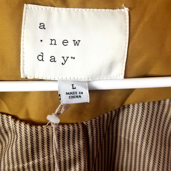 A New Day Trench Coat - Picture 4 of 7